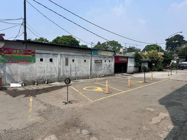 Fasilitas Wide Parking Area di Q-One